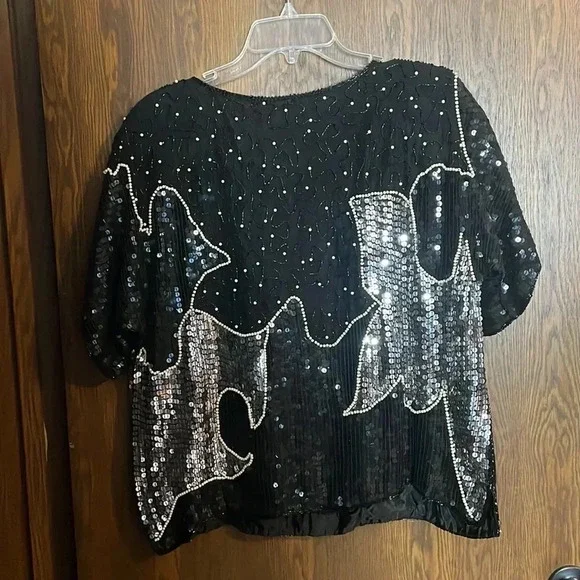 Black vintage Sequince Top‎